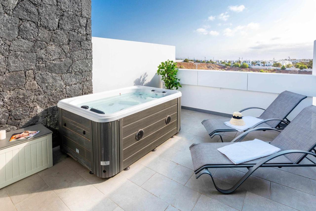Monterey House Playa Blanca Villa Exteriör bild