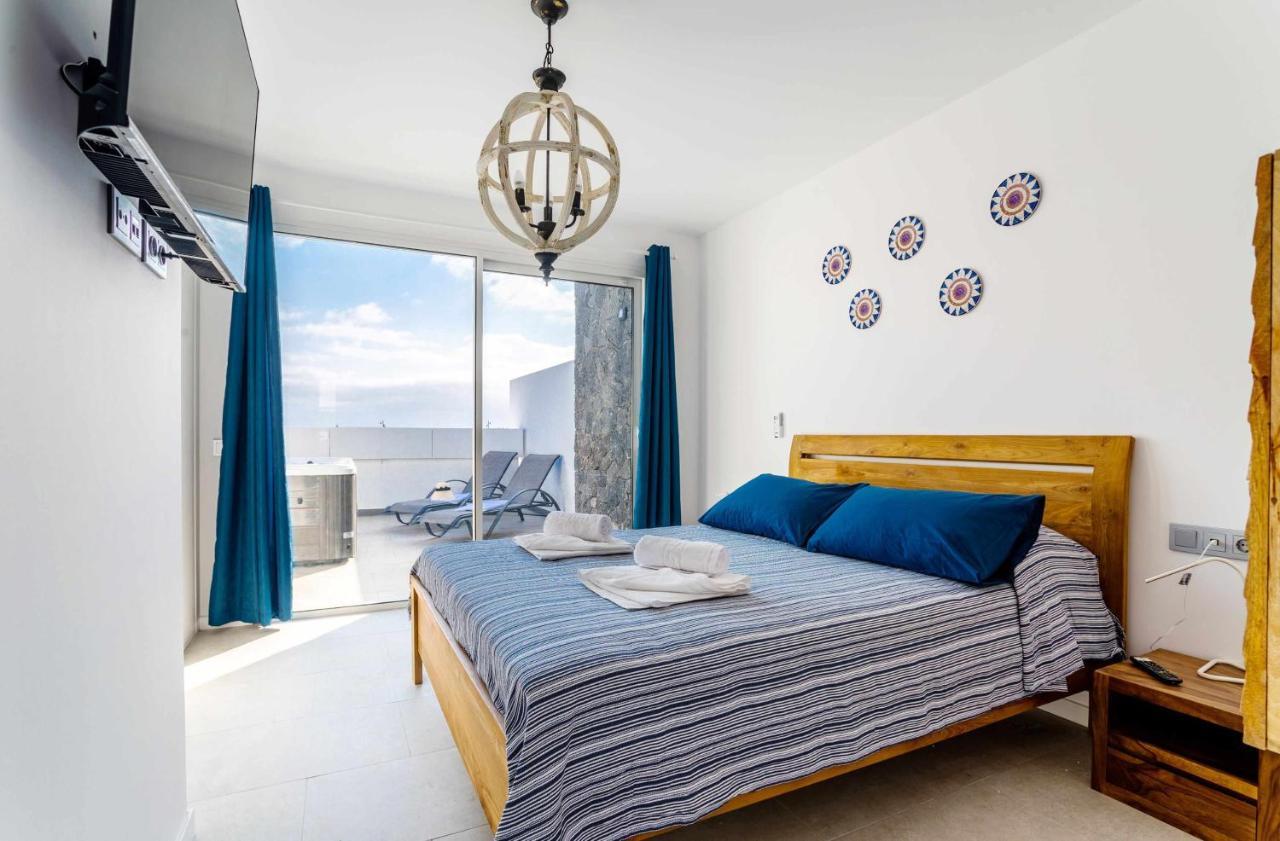 Monterey House Playa Blanca Villa Exteriör bild